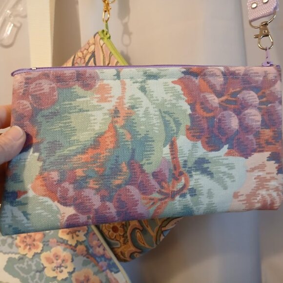 New Zippy Hanging Canvas Wristlet Clutch Pouch Make-up Bags Floral Grapes Pastel - Picture 12 of 16